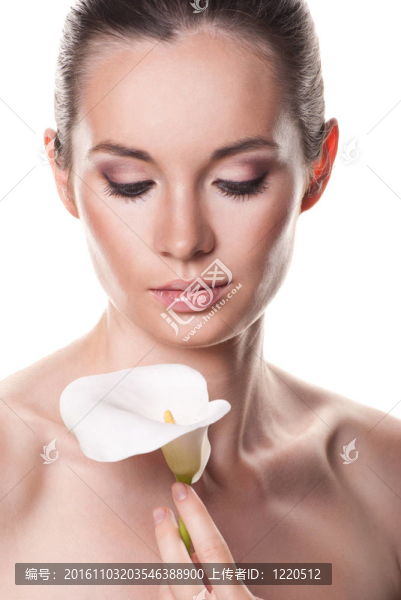 美麗的年輕女人