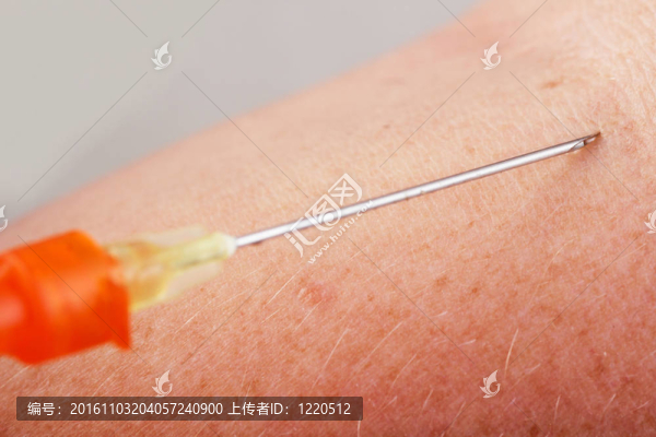 注射到手臂