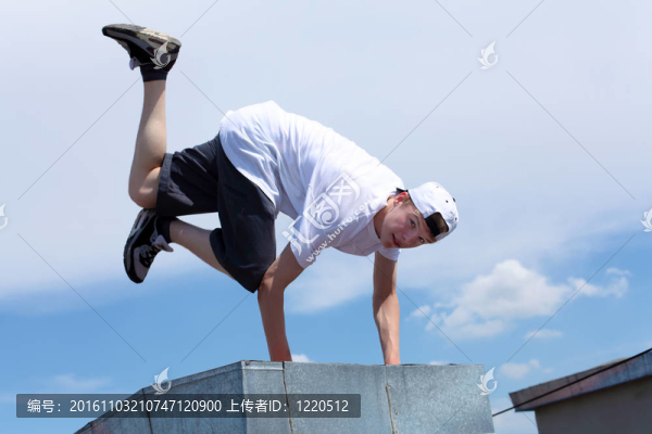 街頭舞者在戶外