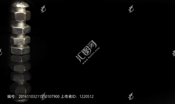 黑色背景上的螺母和螺栓細節(jié)