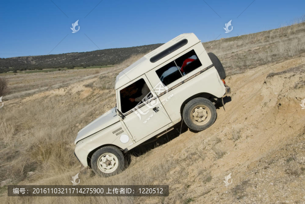一個(gè)古老的4x4的行動(dòng)。