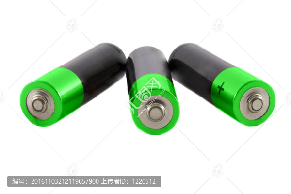 三綠色電池隔離白色背景。