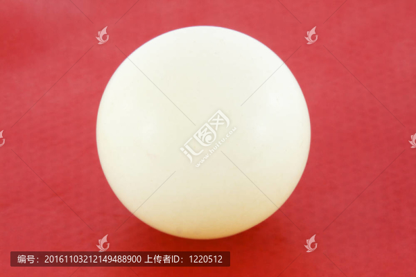 紅乒乓球拍和球