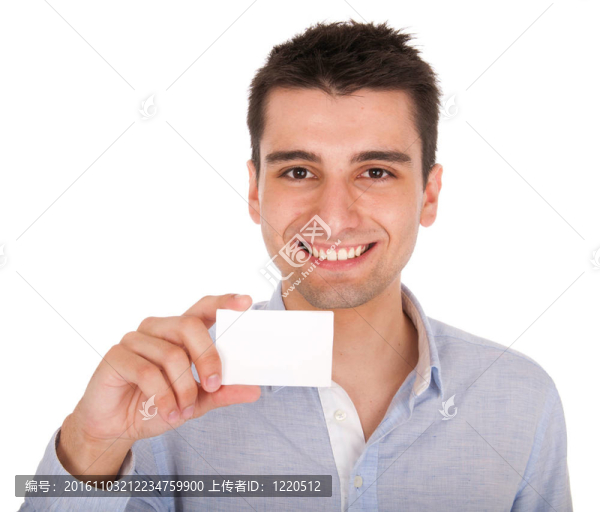 男子拿著卡