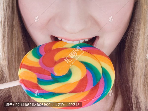 彩色棒棒糖餓金發(fā)明亮的畫面