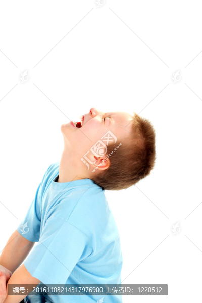 笑的男孩