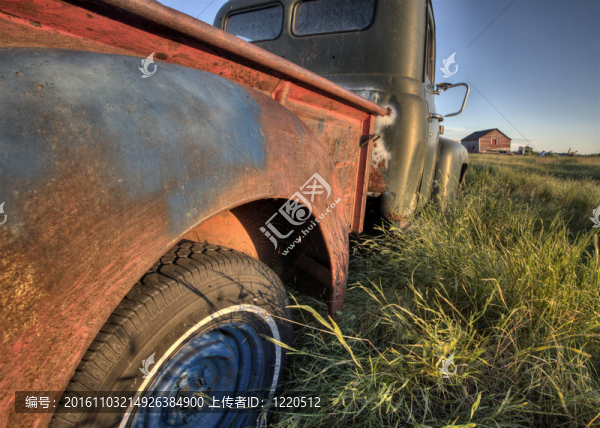 老式的農(nóng)用車