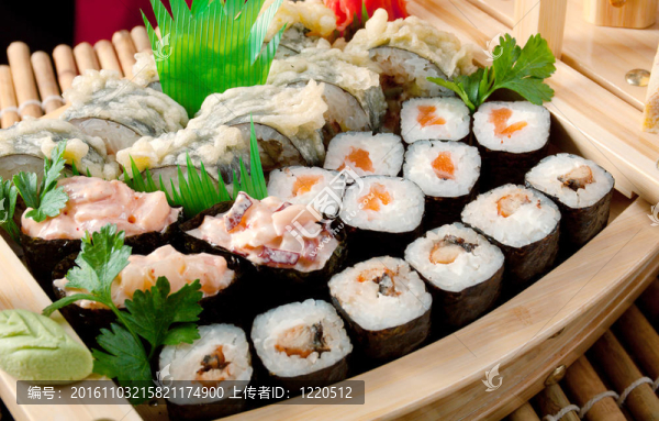 什錦壽司日本料理在船上