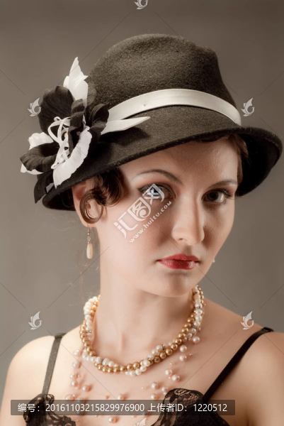 女性復(fù)古復(fù)興畫像