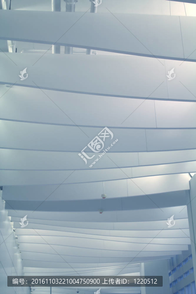 摘要波浪形的天花板