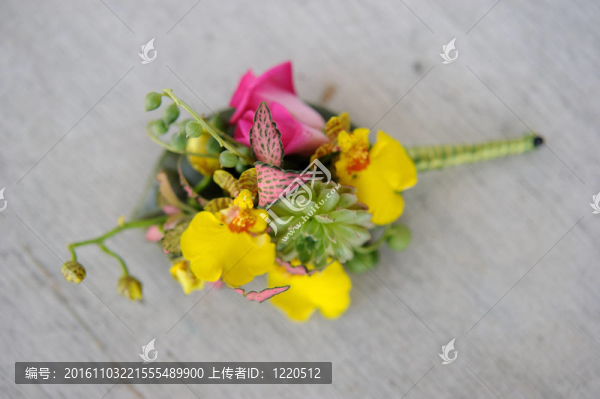 胸花