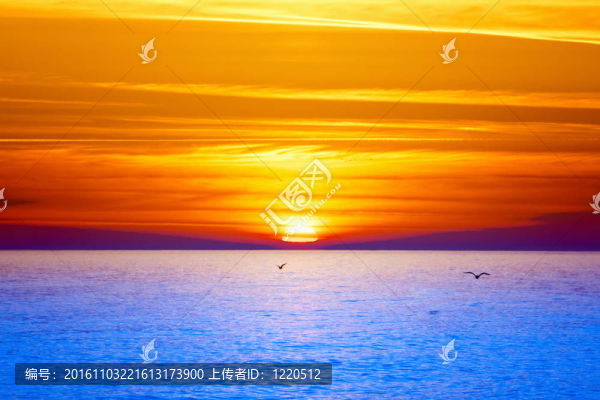 日落時(shí)的海