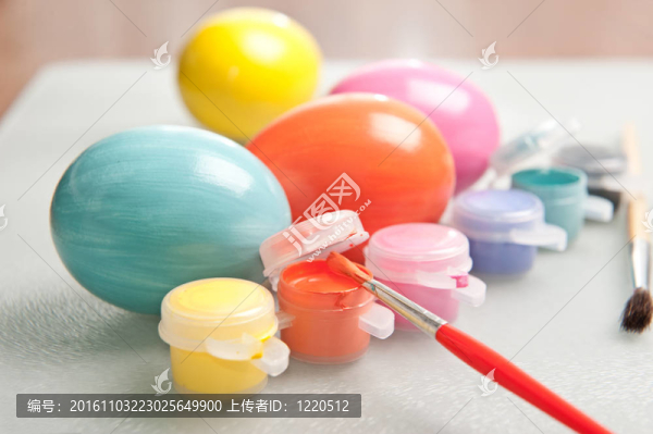 畫(huà)復(fù)活節(jié)彩蛋