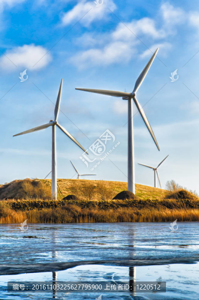 丹麥沼澤地的風(fēng)力渦輪機(jī)農(nóng)場；丹麥
