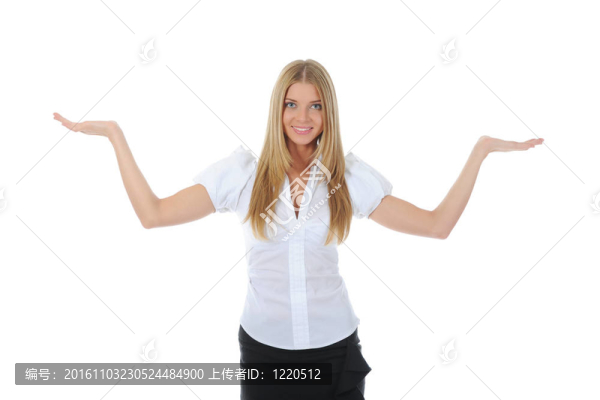 女人看著她張開的手掌。