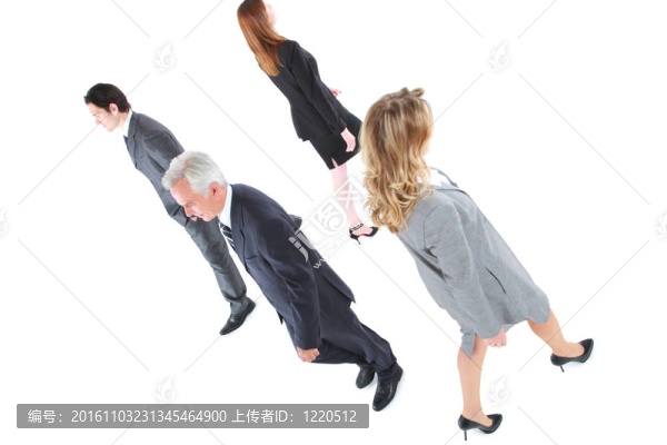 商人和商人走在不同的方向