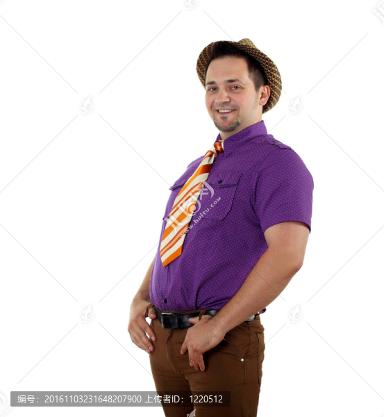 穿著鮮艷的年輕快樂的男人