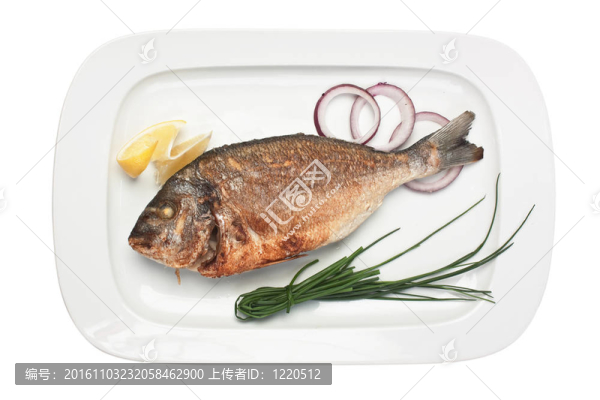 洋蔥炒魚菜