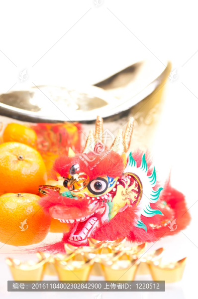 中國新年與龍和鋼錠關(guān)閉