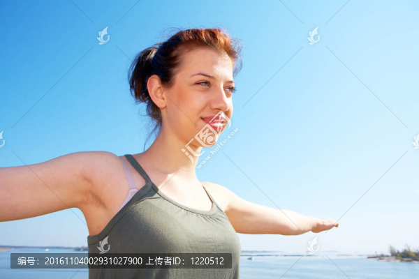 十幾歲的女孩拉