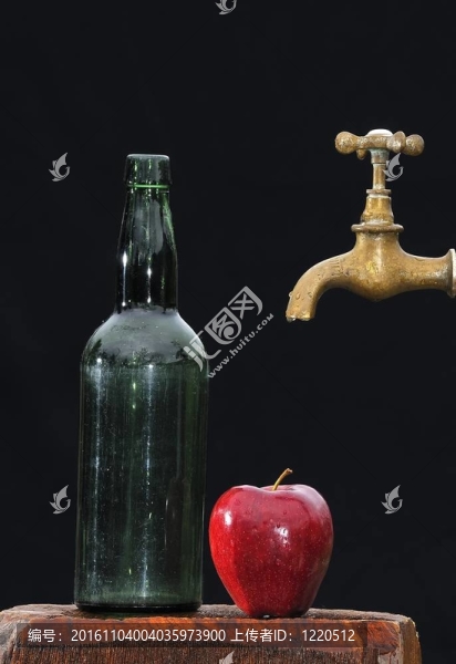 阿斯圖里亞斯蘋(píng)果酒。