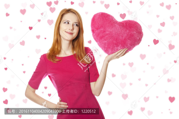 美麗的紅發(fā)女孩與玩具的心