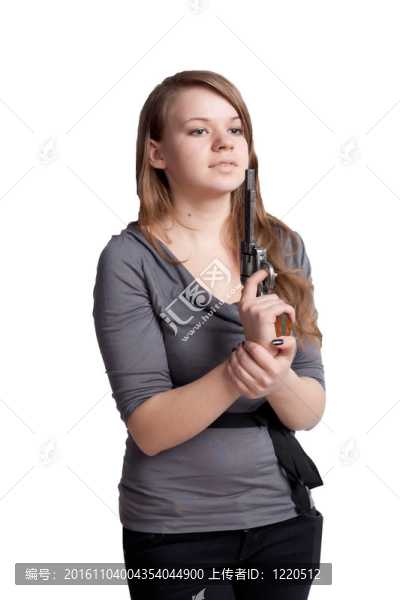 手里拿著槍的女孩