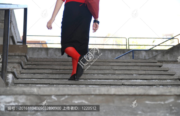 紅襪的女孩