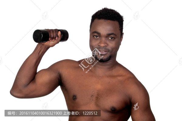 誘人的非洲男人舉重