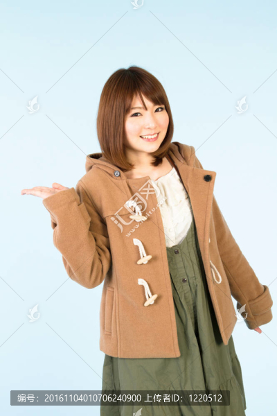 美麗的冬天的女人