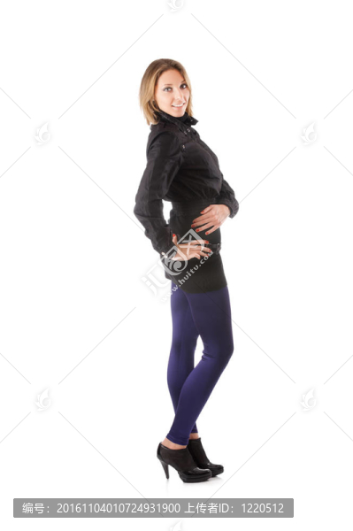 美麗的年輕女子在白色背景下孤立
