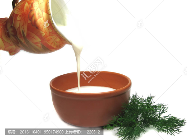 酸奶油和蒔蘿
