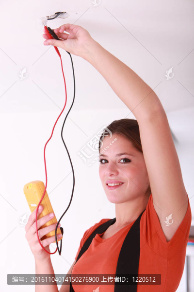 女電工固定吊頂照明