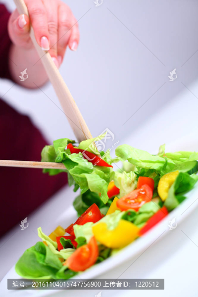 薩拉德