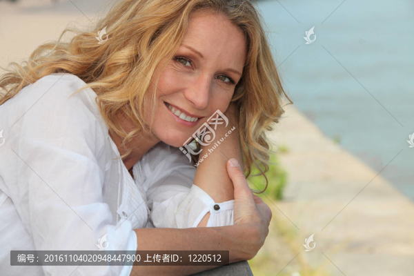 女人放松的戶外