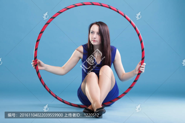 穿著藍(lán)色的美麗女人