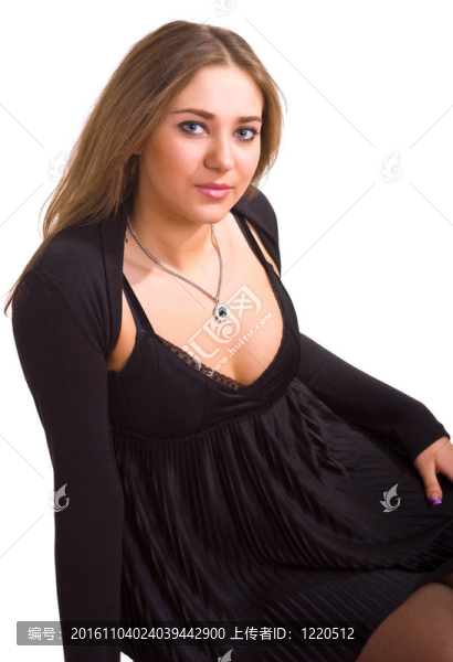 穿黑衣服的女孩