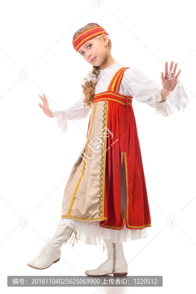 穿著民族服裝的年輕女孩