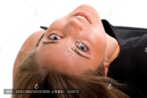 美麗的鋪設的女孩