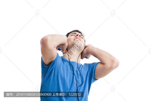 年輕人聽音樂(lè)