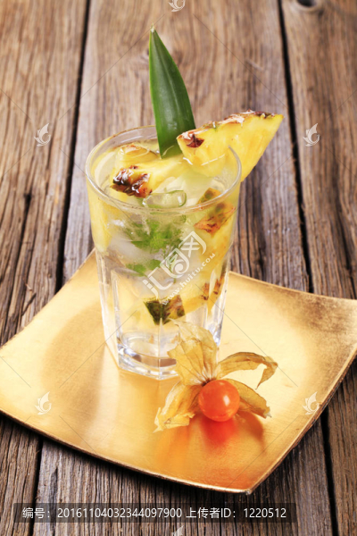 冰鎮(zhèn)飲料