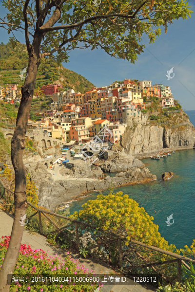 美麗的意大利海洋村在五漁村地區(qū)；Manarola；利古里亞；意大利；歐洲