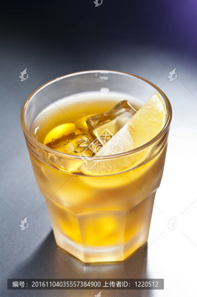 生銹的釘子的雞尾酒