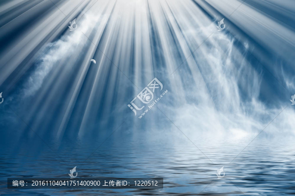 藍(lán)色的天空，云彩和月亮，有趣的太陽。