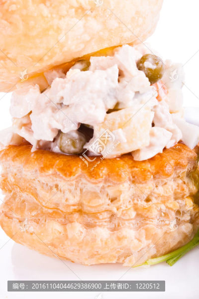 沙拉奧利維爾。Tartlet。