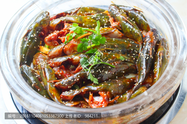 黃骨魚(yú)燜鍋