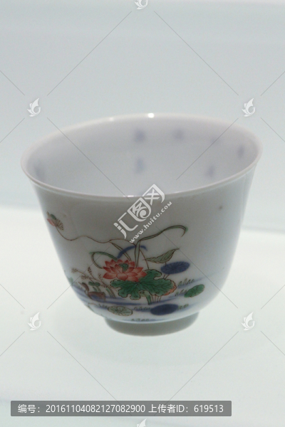 青花十二月花卉紋杯
