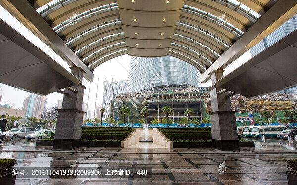 酒店雨搭
