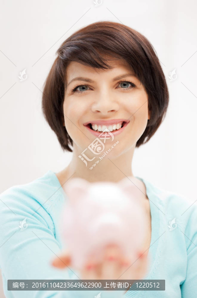 可愛的女人與小豬銀行