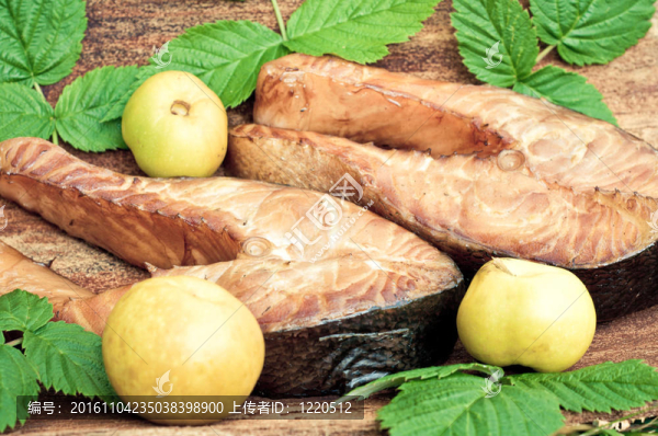 傳統(tǒng)的腌熏三文魚